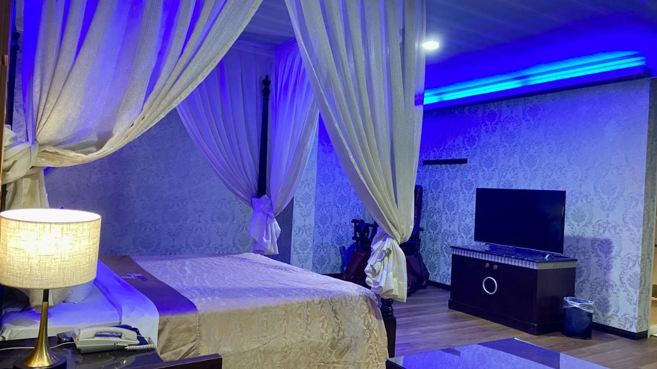 Pingtung Huang Xing Motel المظهر الخارجي الصورة