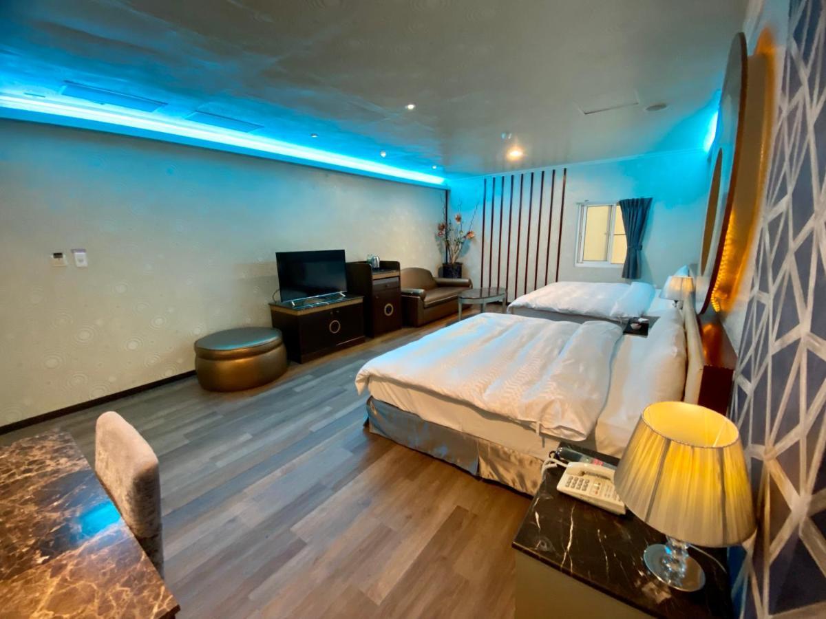 Pingtung Huang Xing Motel المظهر الخارجي الصورة