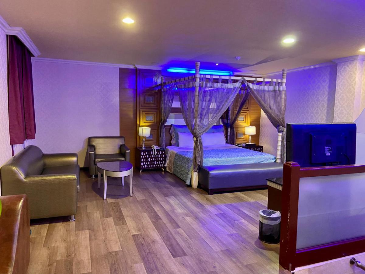Pingtung Huang Xing Motel المظهر الخارجي الصورة