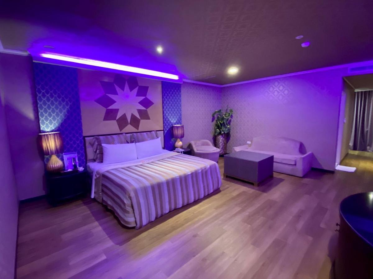 Pingtung Huang Xing Motel المظهر الخارجي الصورة