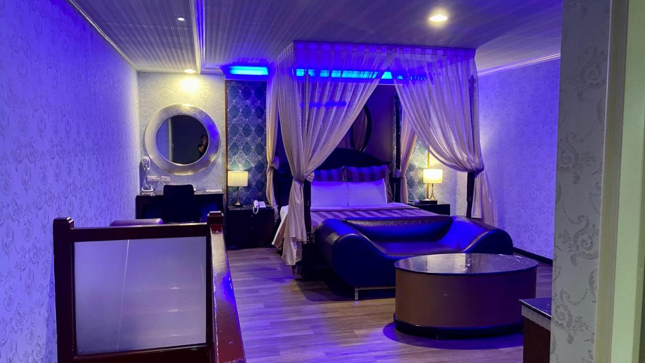 Pingtung Huang Xing Motel المظهر الخارجي الصورة
