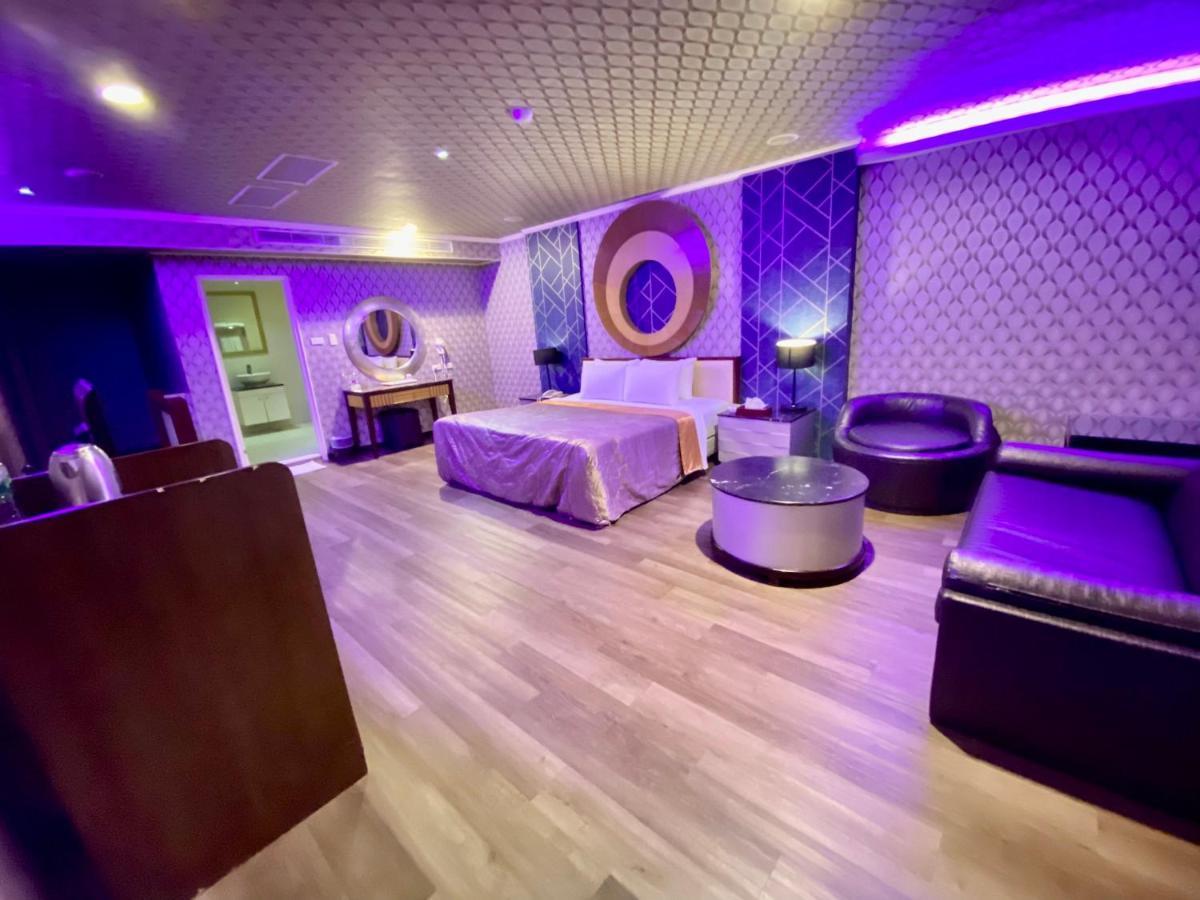 Pingtung Huang Xing Motel المظهر الخارجي الصورة