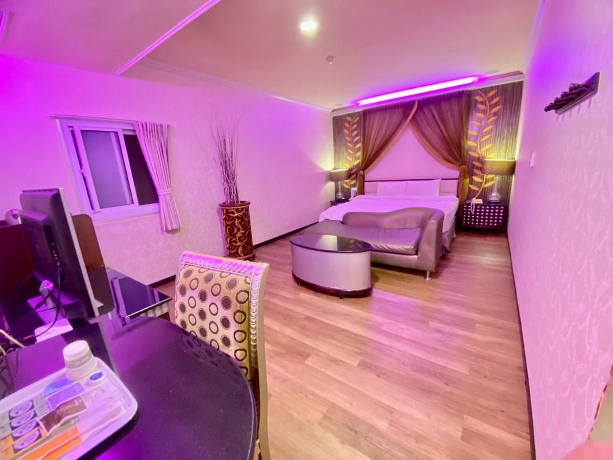 Pingtung Huang Xing Motel المظهر الخارجي الصورة