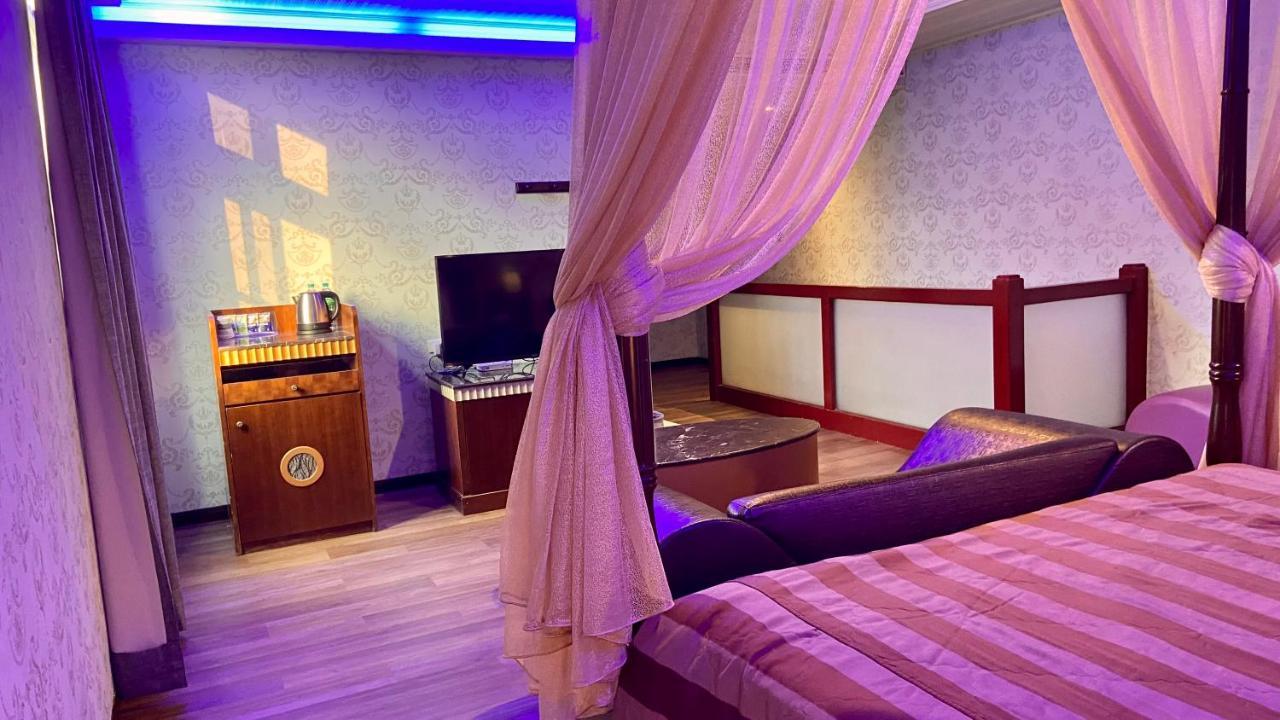 Pingtung Huang Xing Motel المظهر الخارجي الصورة
