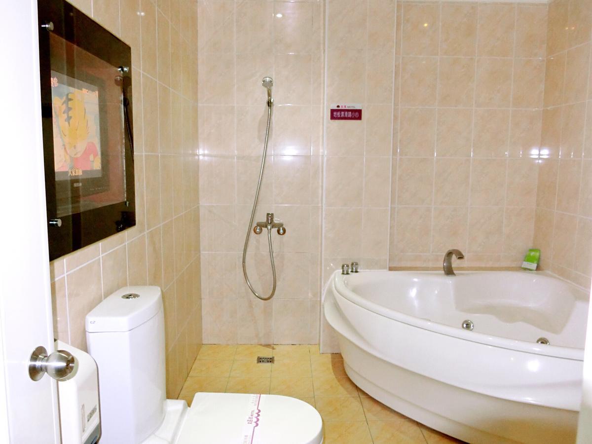 Pingtung Huang Xing Motel المظهر الخارجي الصورة